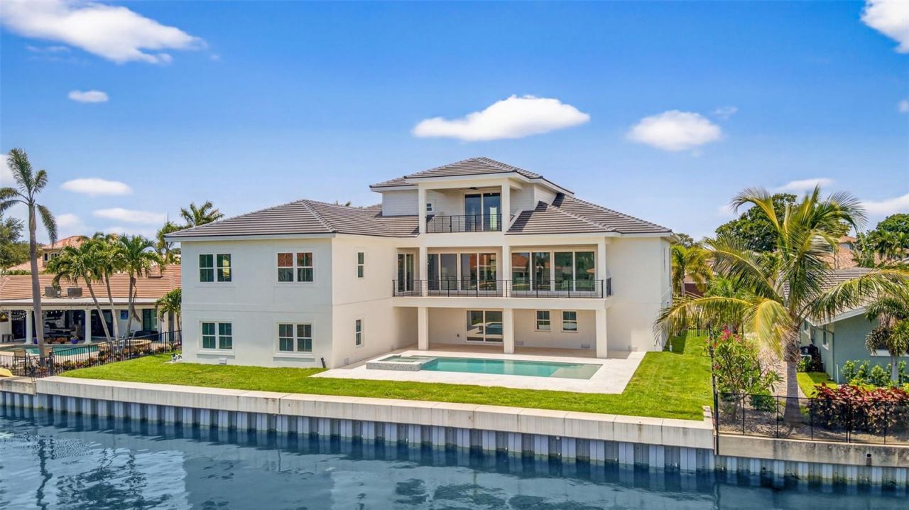 2050 Hawaii Avenue Ne, Saint Petersburg, FL 33703 Photo