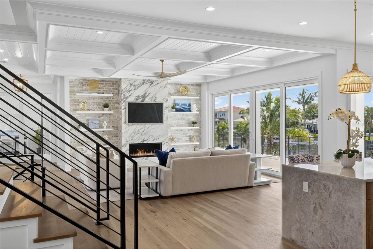 2050 Hawaii Avenue Ne, Saint Petersburg, FL 33703 Photo