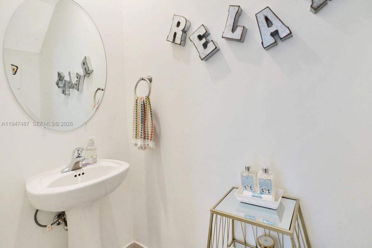 1526 SW 29th St, Fort Lauderdale, FL 33315 Photo