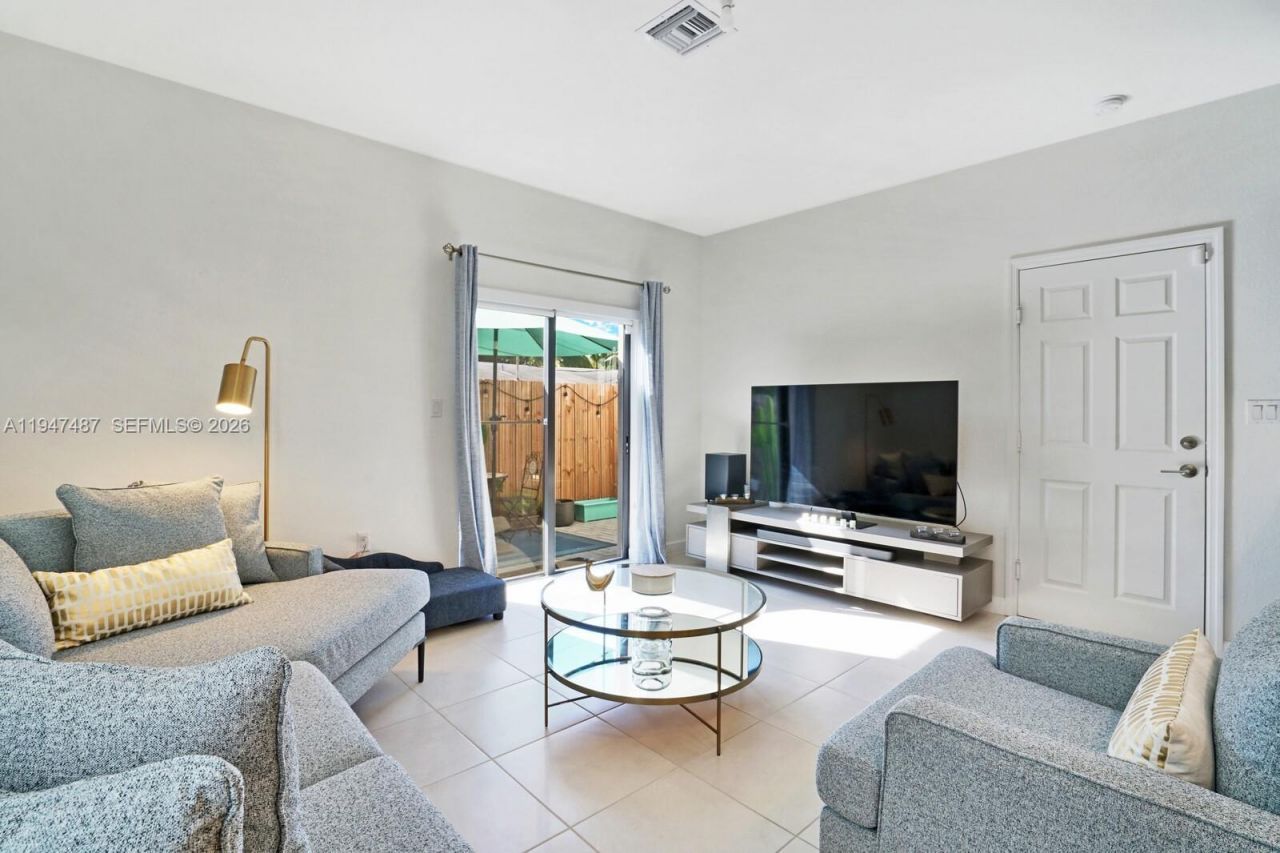 1526 SW 29th St, Fort Lauderdale, FL 33315 Photo