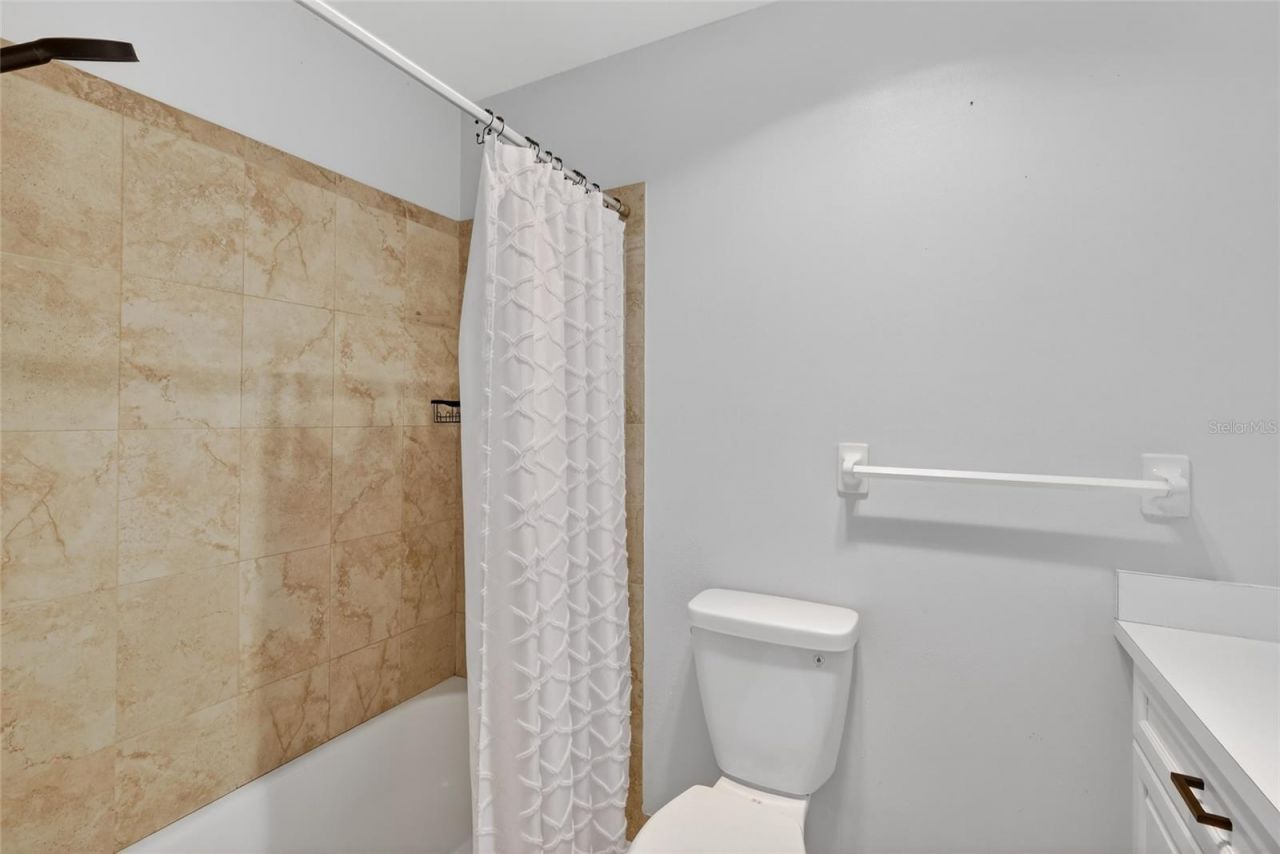 7880 Palm Aire Lane, Unit 205, Sarasota, FL 34243 Photo