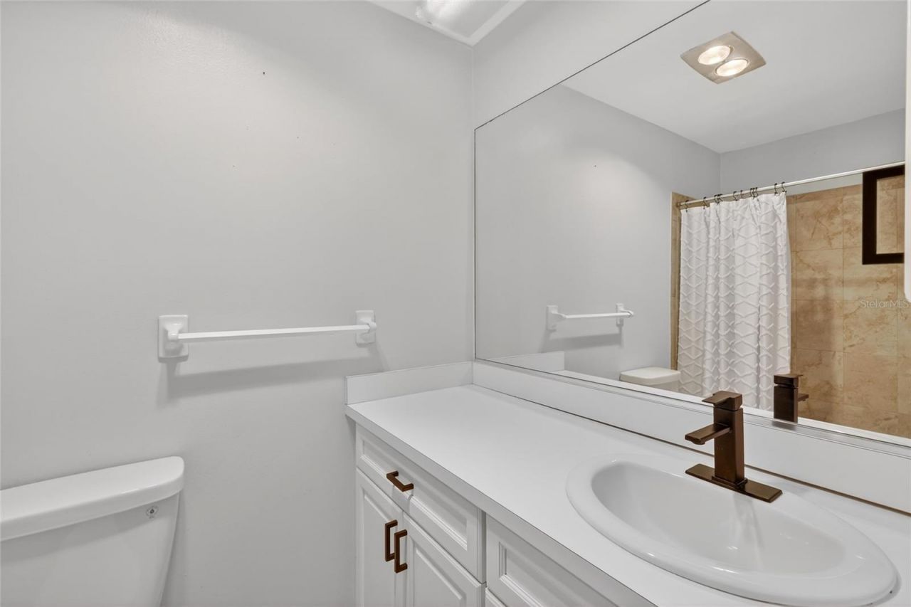 7880 Palm Aire Lane, Unit 205, Sarasota, FL 34243 Photo