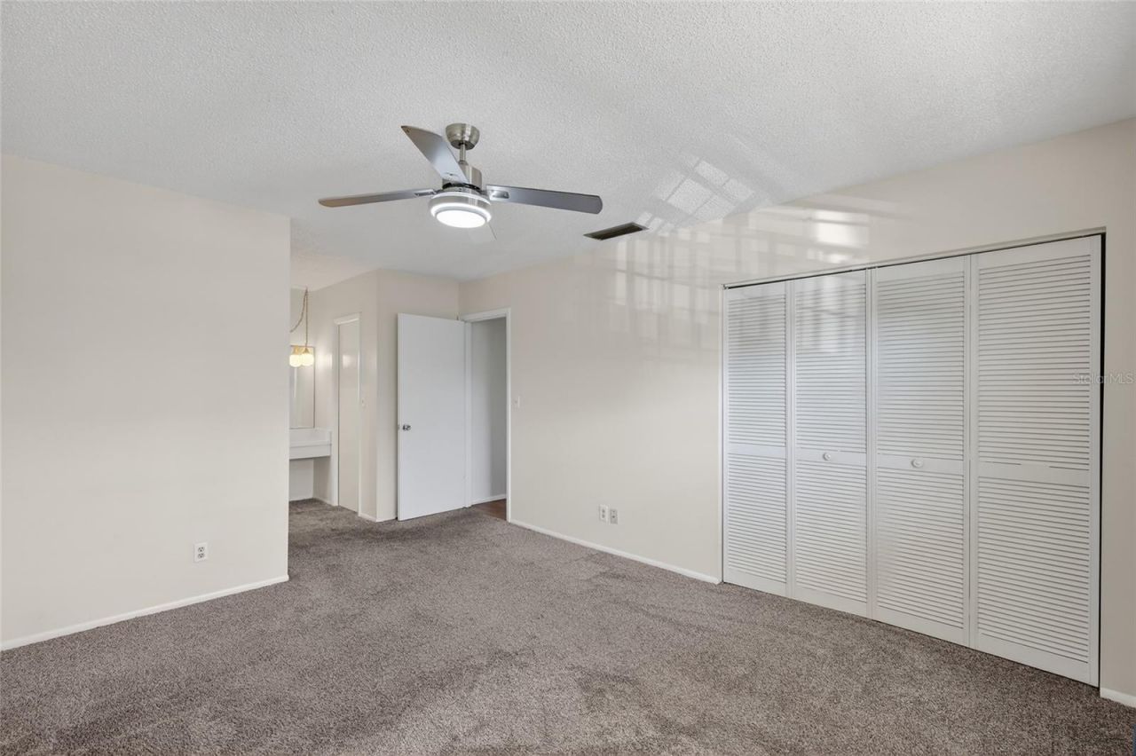 7880 Palm Aire Lane, Unit 205, Sarasota, FL 34243 Photo