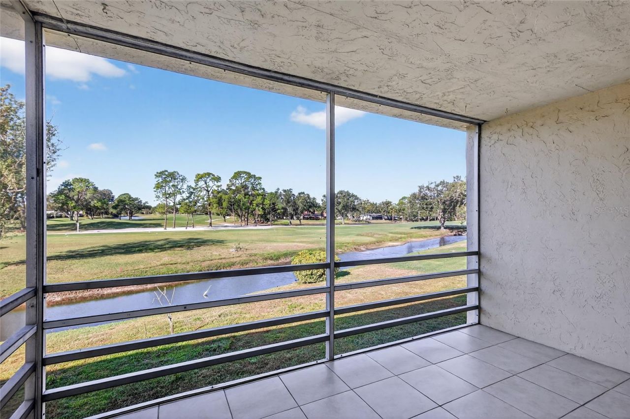 7880 Palm Aire Lane, Unit 205, Sarasota, FL 34243 Photo