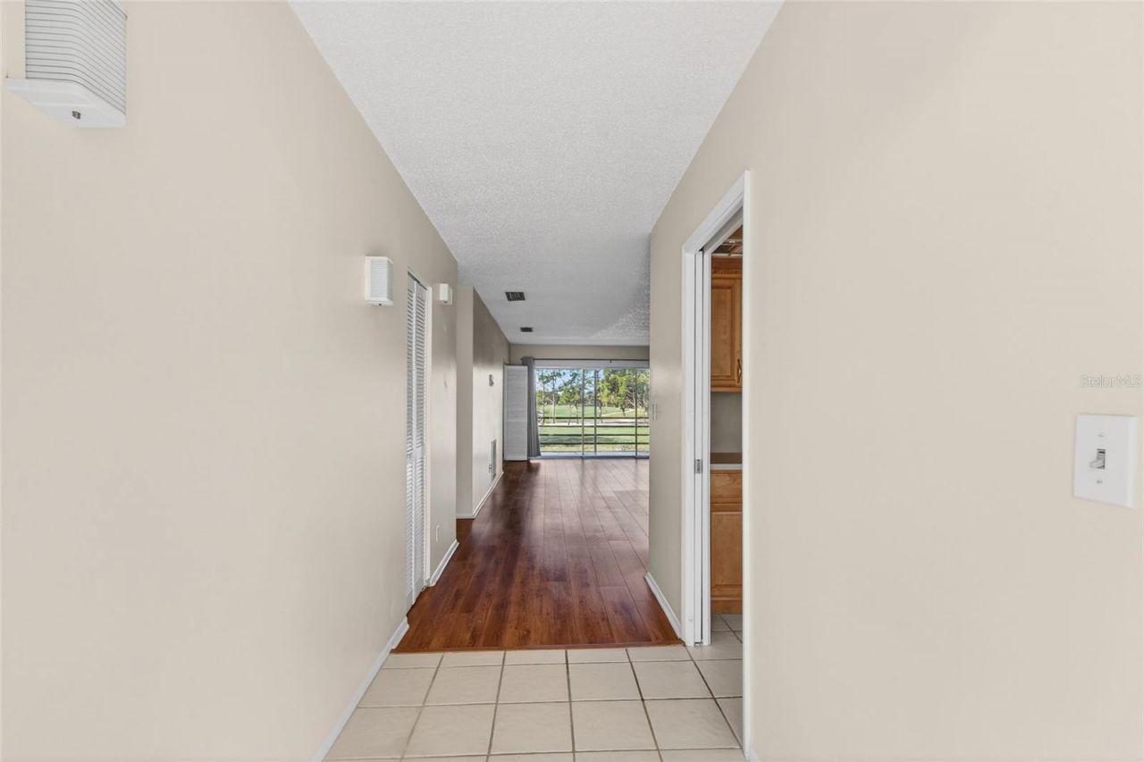 7880 Palm Aire Lane, Unit 205, Sarasota, FL 34243 Photo