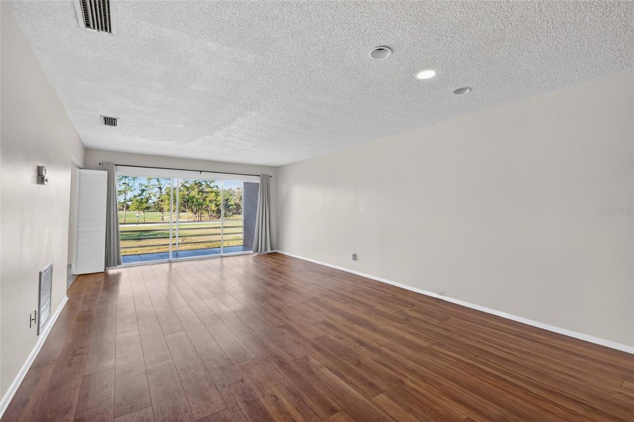 7880 Palm Aire Lane, Unit 205, Sarasota, FL 34243 Photo