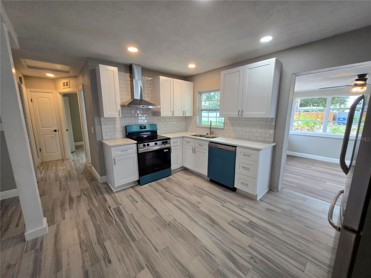 782 75th Avenue N, Saint Petersburg, FL 33702 Photo