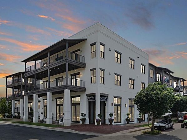 29 Water Street, Unit 8, Carlton Landing, OK 74432