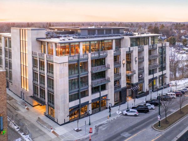 369 N Old Woodward Avenue, Unit 206, Birmingham, MI 48009