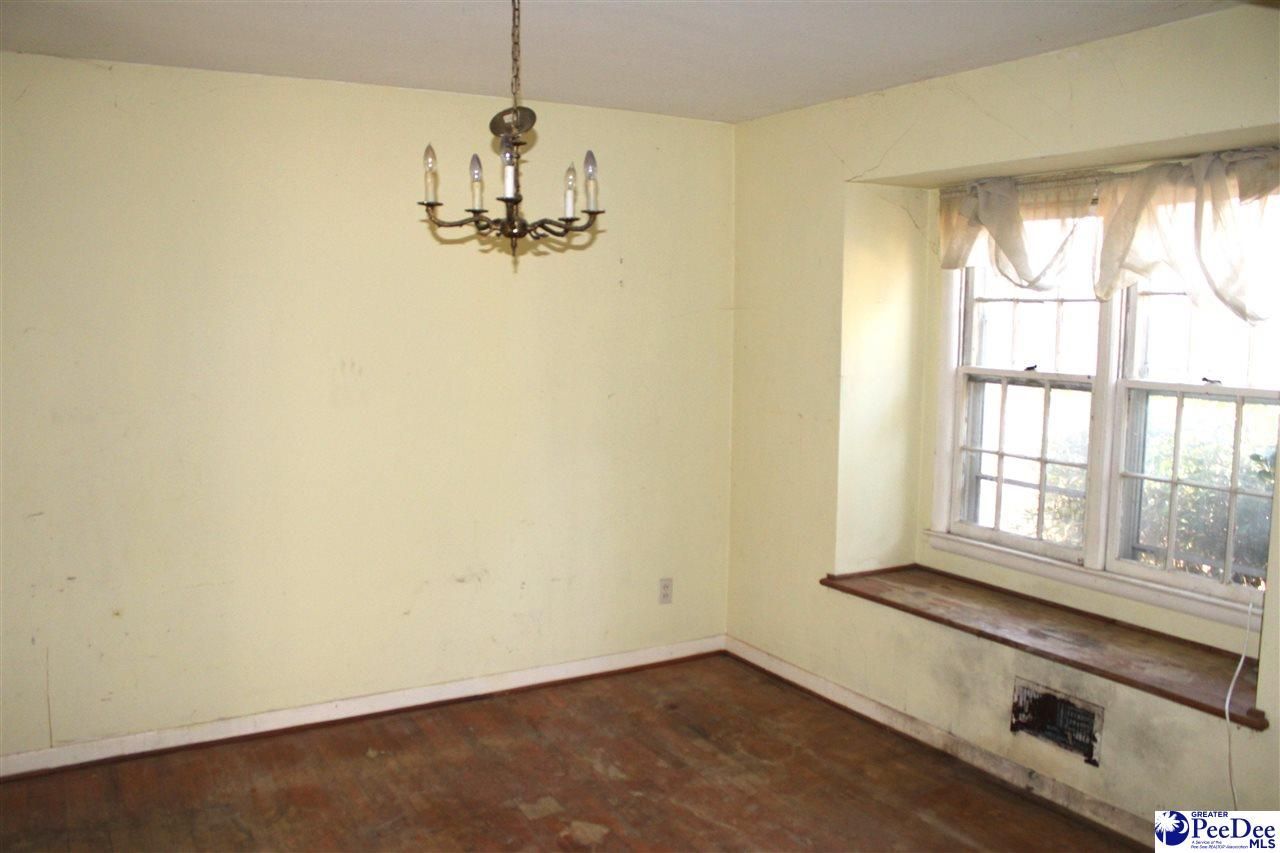 12 Bayswater Rd. Photo 13