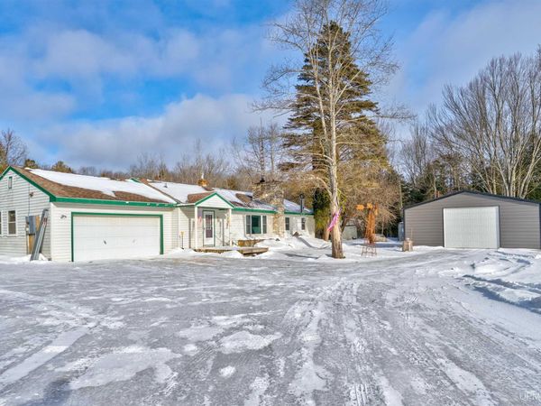 5444 W US2 Highway, Manistique, MI 49854