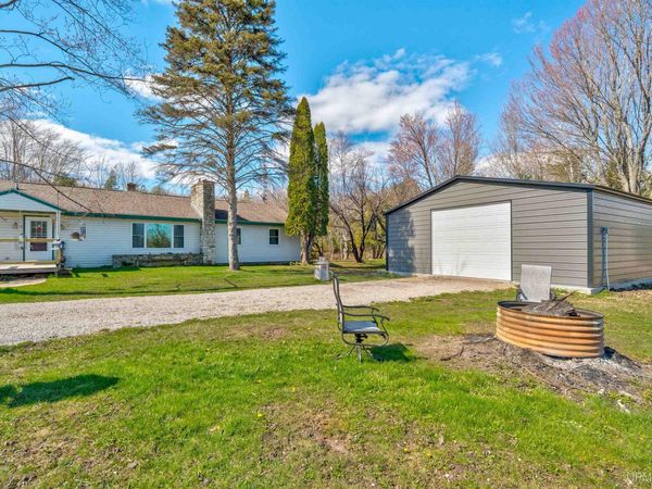 5444 W US2 Highway, Manistique, MI 49854