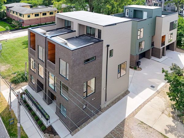 1911 Abbey Avenue, Cleveland, OH 44113