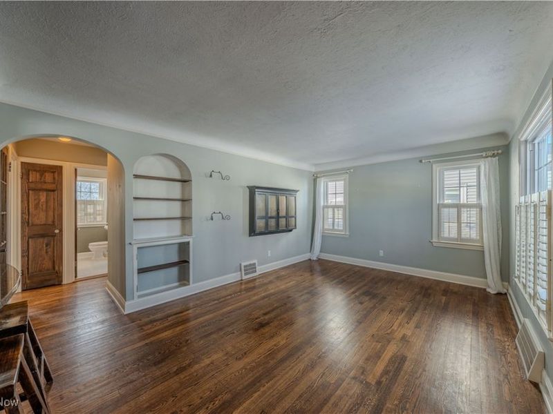 19237 Riverview Avenue, Rocky River, OH 44116 Photo 3