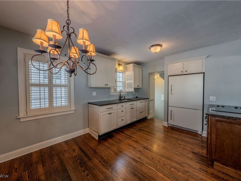 19237 Riverview Avenue, Rocky River, OH 44116 Photo 9