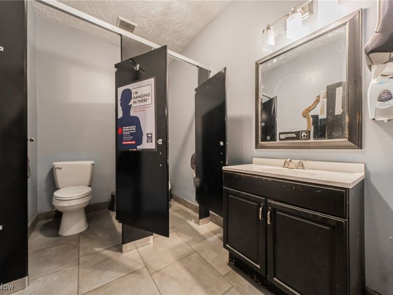 13560 Lorain Avenue, Cleveland, OH 44111 Photo 12