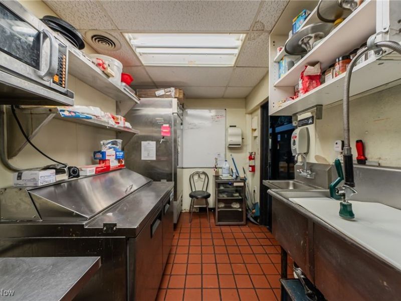 13560 Lorain Avenue, Cleveland, OH 44111 Photo 17