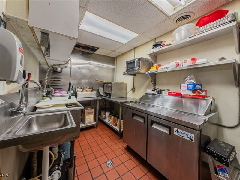 13560 Lorain Avenue, Cleveland, OH 44111 Photo 19