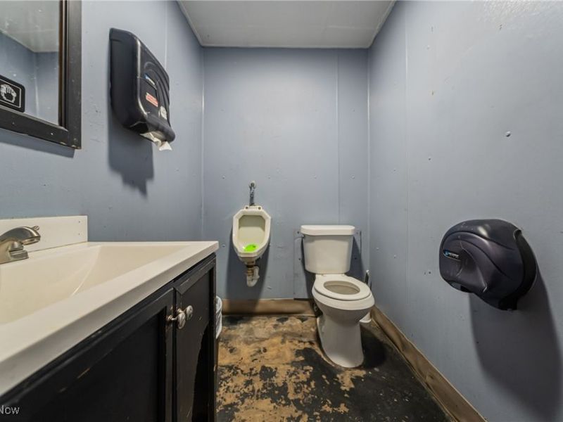 13560 Lorain Avenue, Cleveland, OH 44111 Photo 20