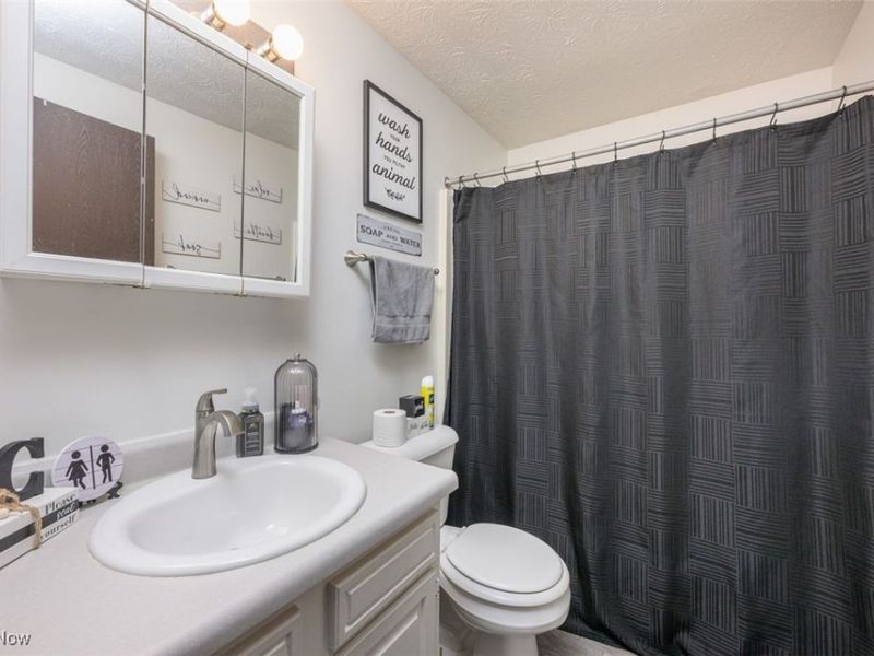 223 Berger Street N, East Canton, OH 44730 Photo 11