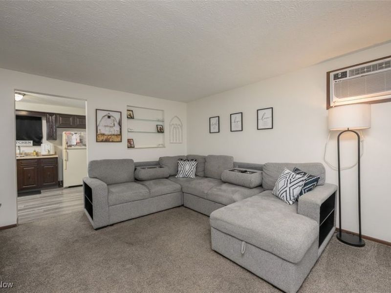 223 Berger Street N, East Canton, OH 44730 Photo 4