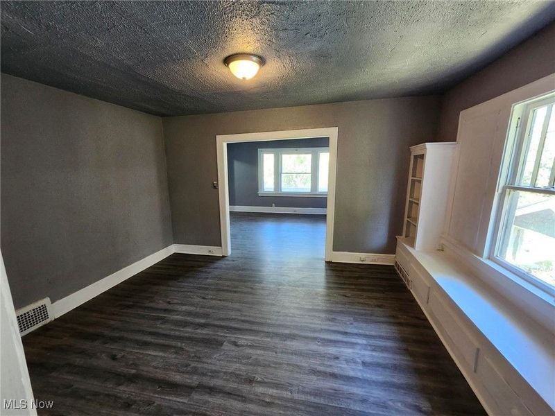 753 E 118th Street, Cleveland, OH 44108 Photo 11