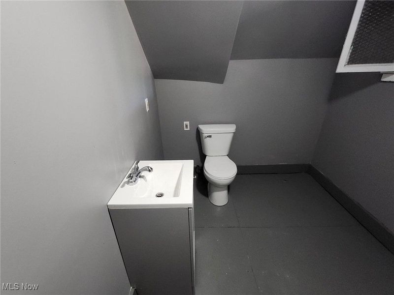 753 E 118th Street, Cleveland, OH 44108 Photo 15