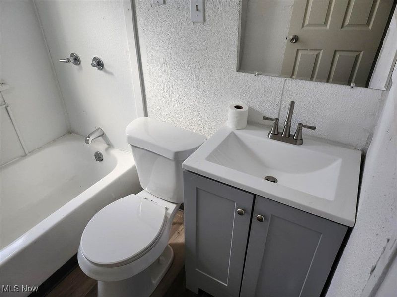 753 E 118th Street, Cleveland, OH 44108 Photo 8