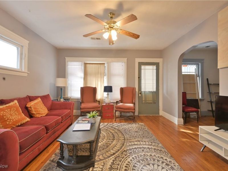 2589 W 10th Street, Cleveland, OH 44113 Photo 21