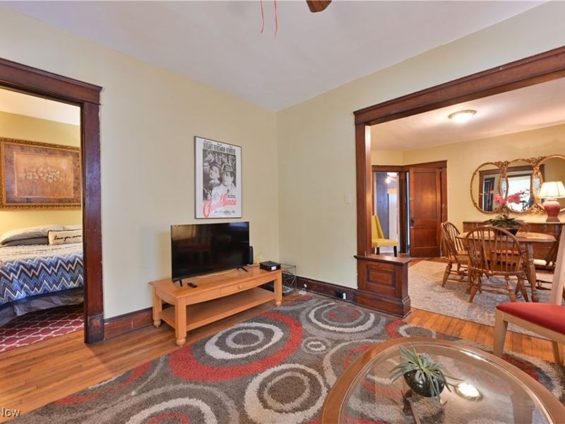 2589 W 10th Street, Cleveland, OH 44113 Photo 4