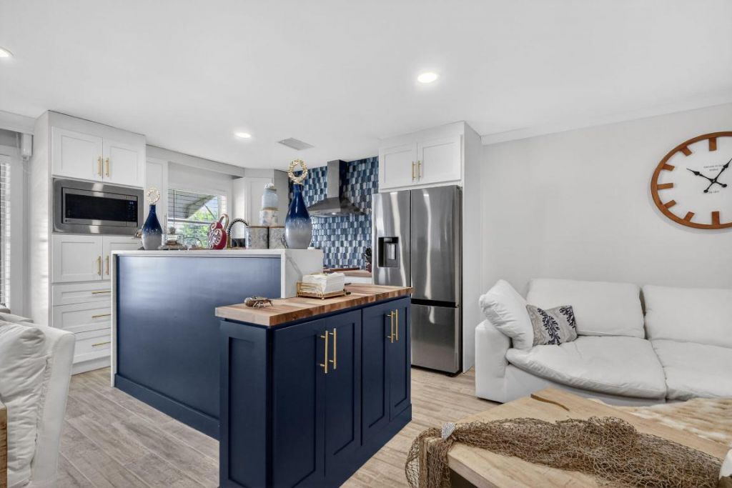 212 High Point Terrace W, Unit C, Delray Beach, FL 33445 Photo