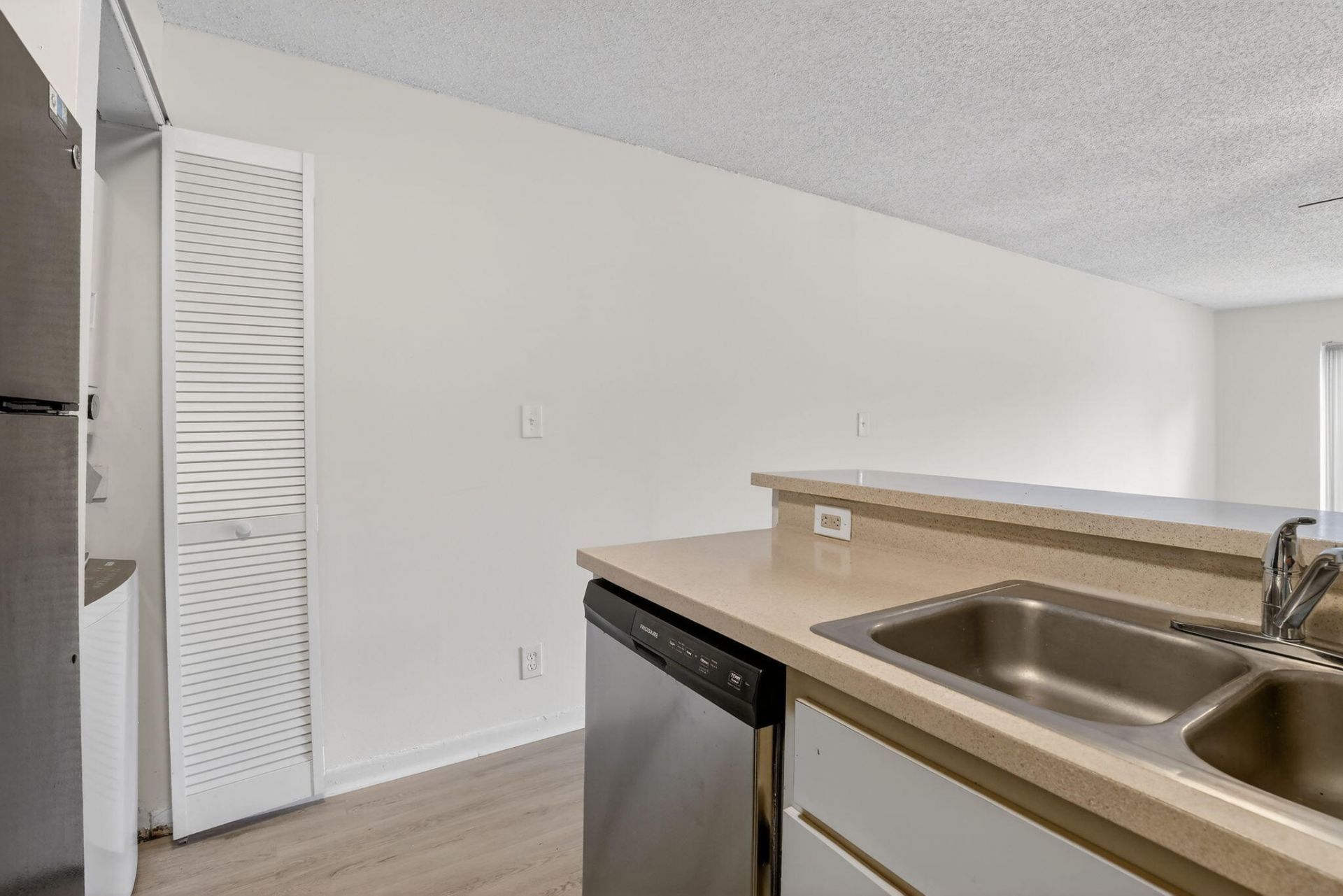 9424 NW 49th Place, Unit 13c, Sunrise, FL 33351 Photo