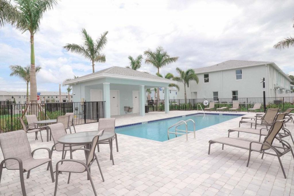 357 SE Angler Drive, Stuart, FL 34994 Photo