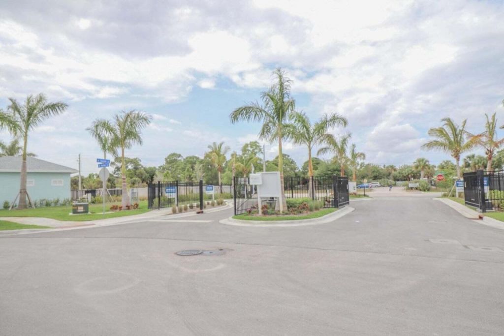 357 SE Angler Drive, Stuart, FL 34994 Photo