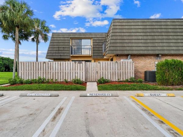 2410 24th Way, West Palm Beach, FL 33407