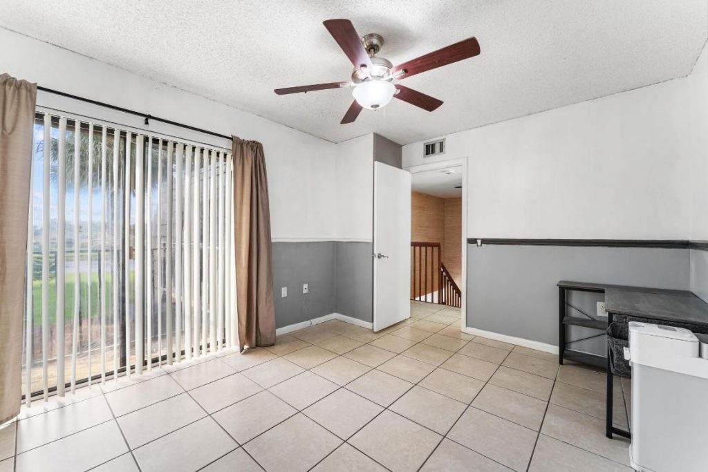2410 24th Way, West Palm Beach, FL 33407 Photo