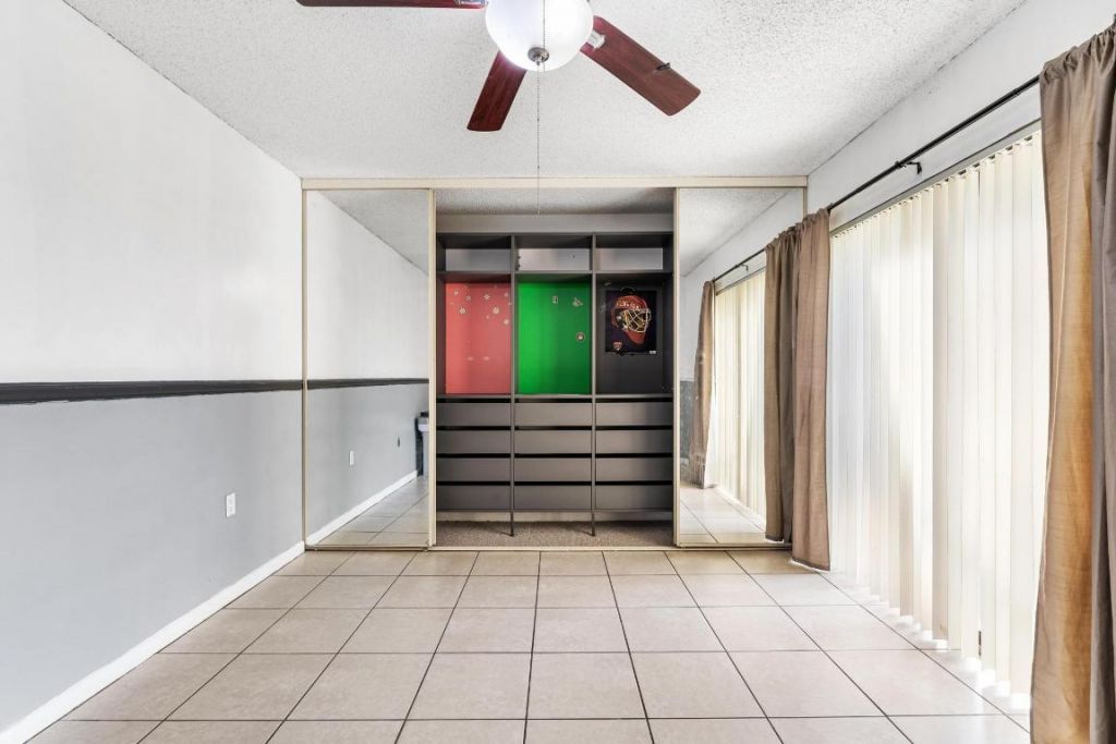 2410 24th Way, West Palm Beach, FL 33407 Photo
