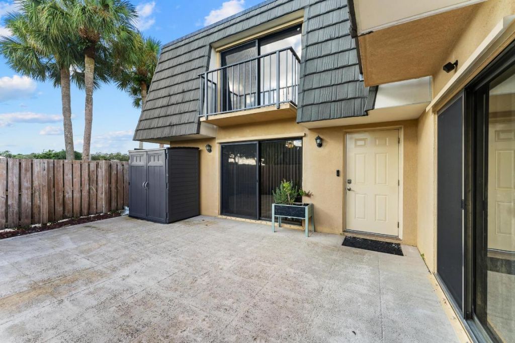 2410 24th Way, West Palm Beach, FL 33407 Photo