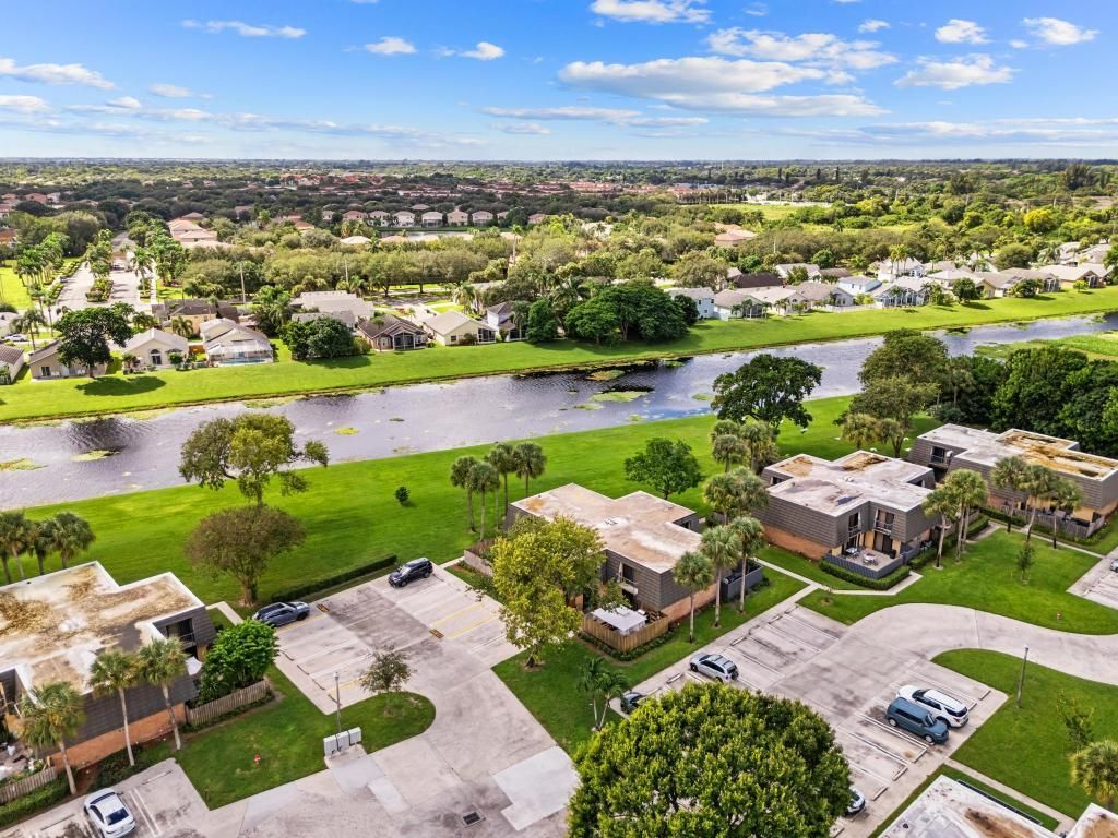 2410 24th Way, West Palm Beach, FL 33407 Photo