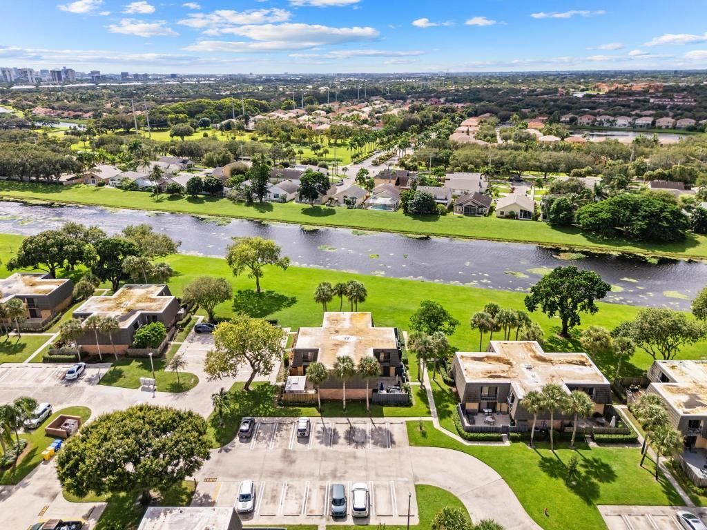 2410 24th Way, West Palm Beach, FL 33407 Photo