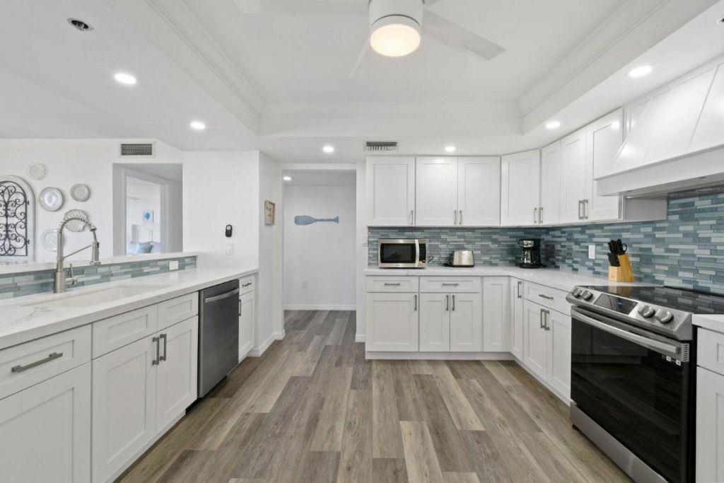 5047 N Highway A1a, Unit 404, Hutchinson Island, FL 34949 Photo