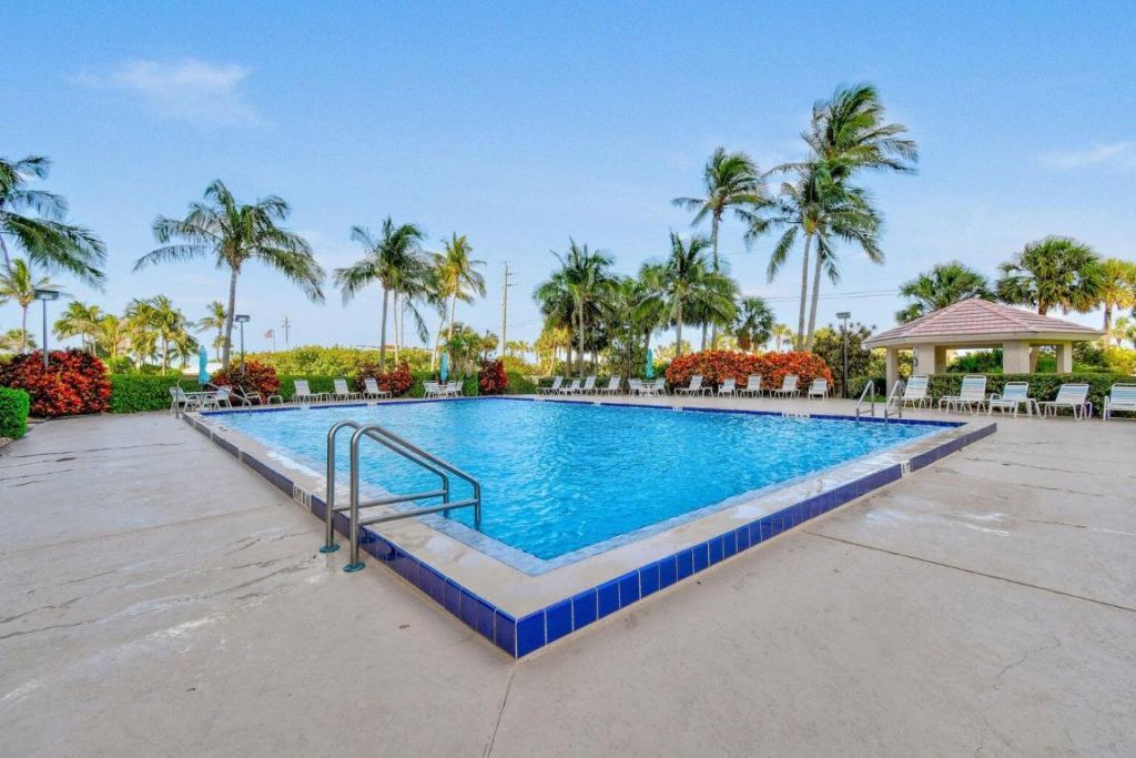 5047 N Highway A1a, Unit 404, Hutchinson Island, FL 34949 Photo