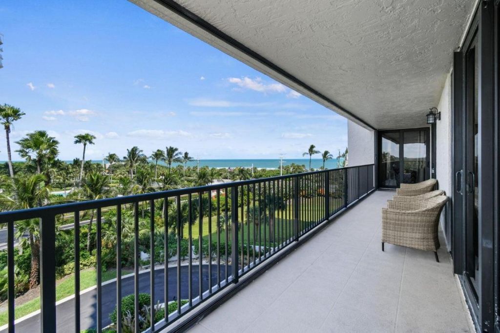 5047 N Highway A1a, Unit 404, Hutchinson Island, FL 34949 Photo