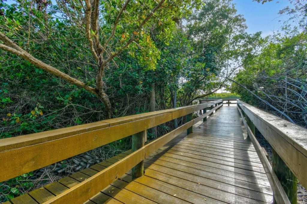 5047 N Highway A1a, Unit 404, Hutchinson Island, FL 34949 Photo