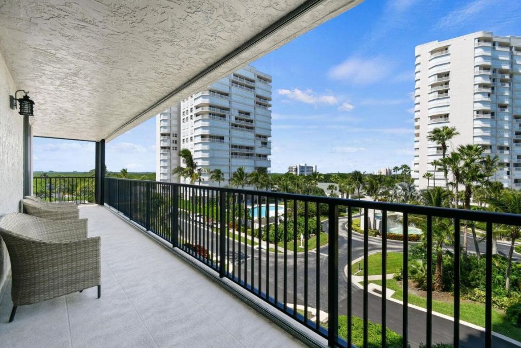 5047 N Highway A1a, Unit 404, Hutchinson Island, FL 34949 Photo