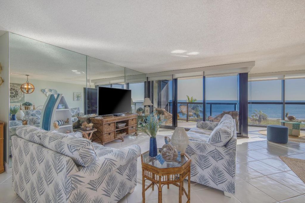 10410 S Ocean Drive, Unit 406, Jensen Beach, FL 34957 Photo