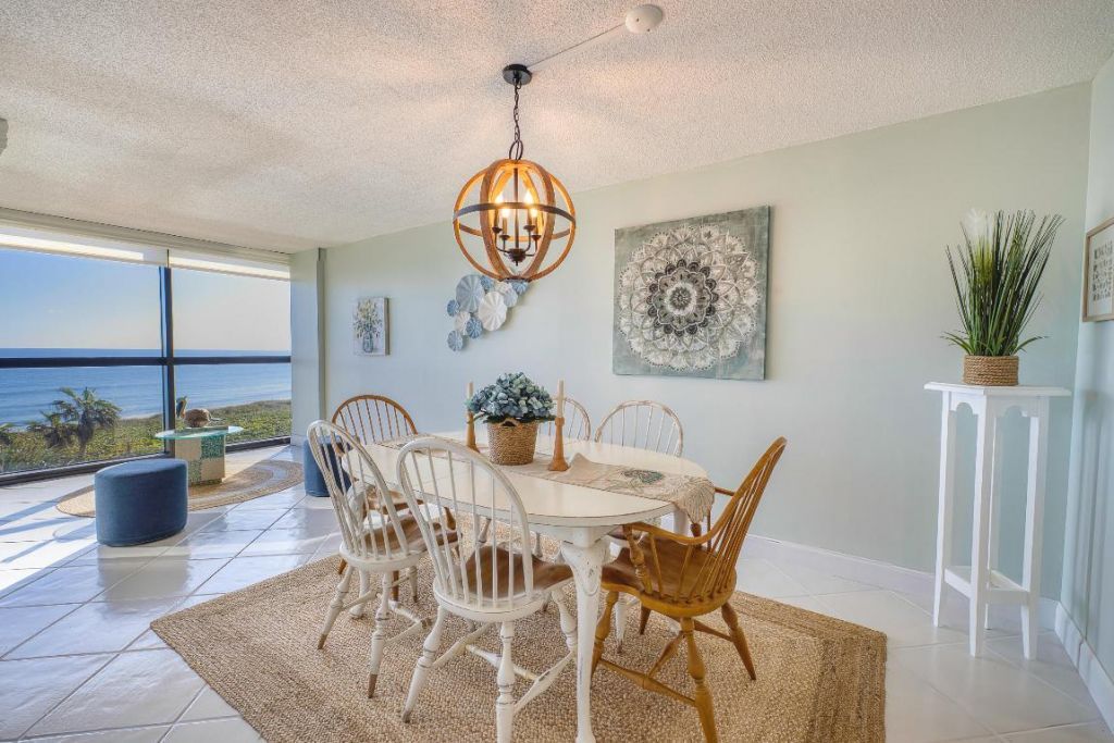 10410 S Ocean Drive, Unit 406, Jensen Beach, FL 34957 Photo