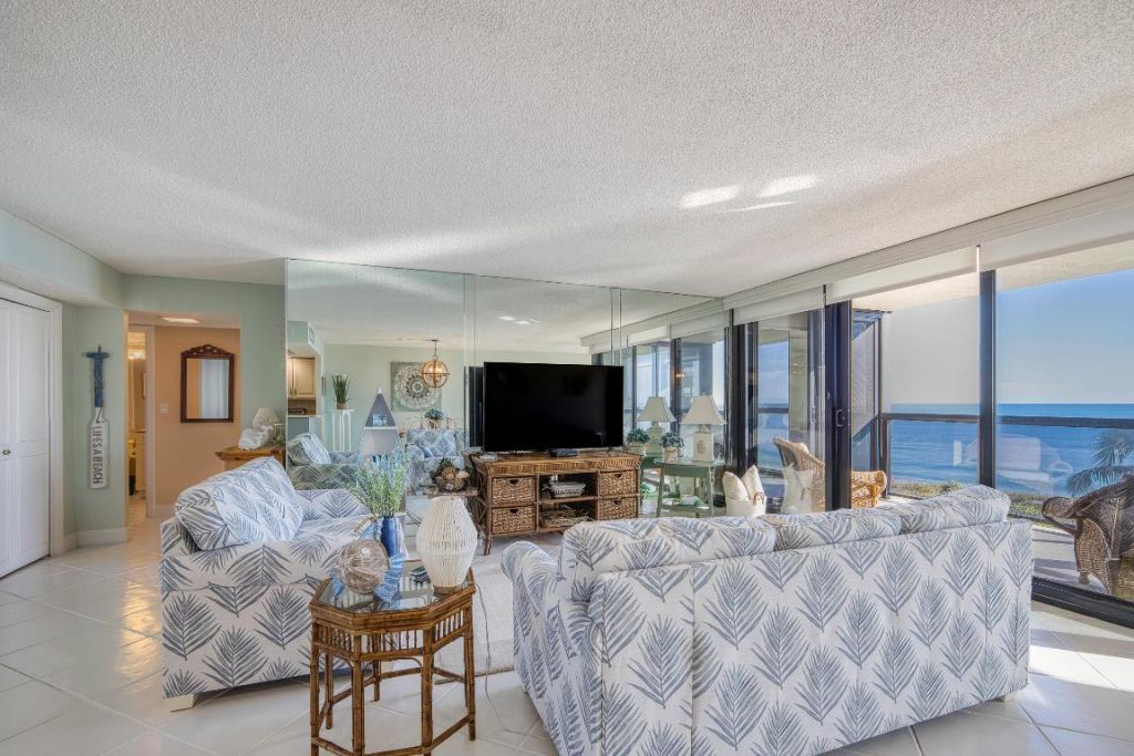 10410 S Ocean Drive, Unit 406, Jensen Beach, FL 34957 Photo
