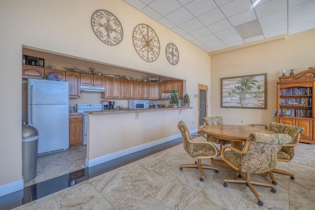 10410 S Ocean Drive, Unit 406, Jensen Beach, FL 34957 Photo