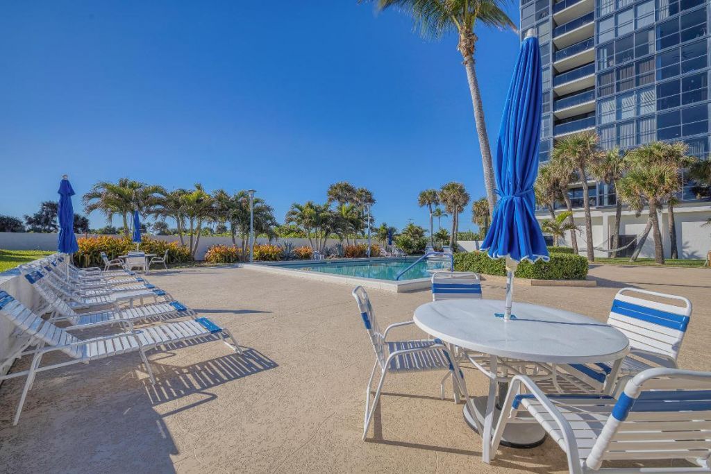 10410 S Ocean Drive, Unit 406, Jensen Beach, FL 34957 Photo